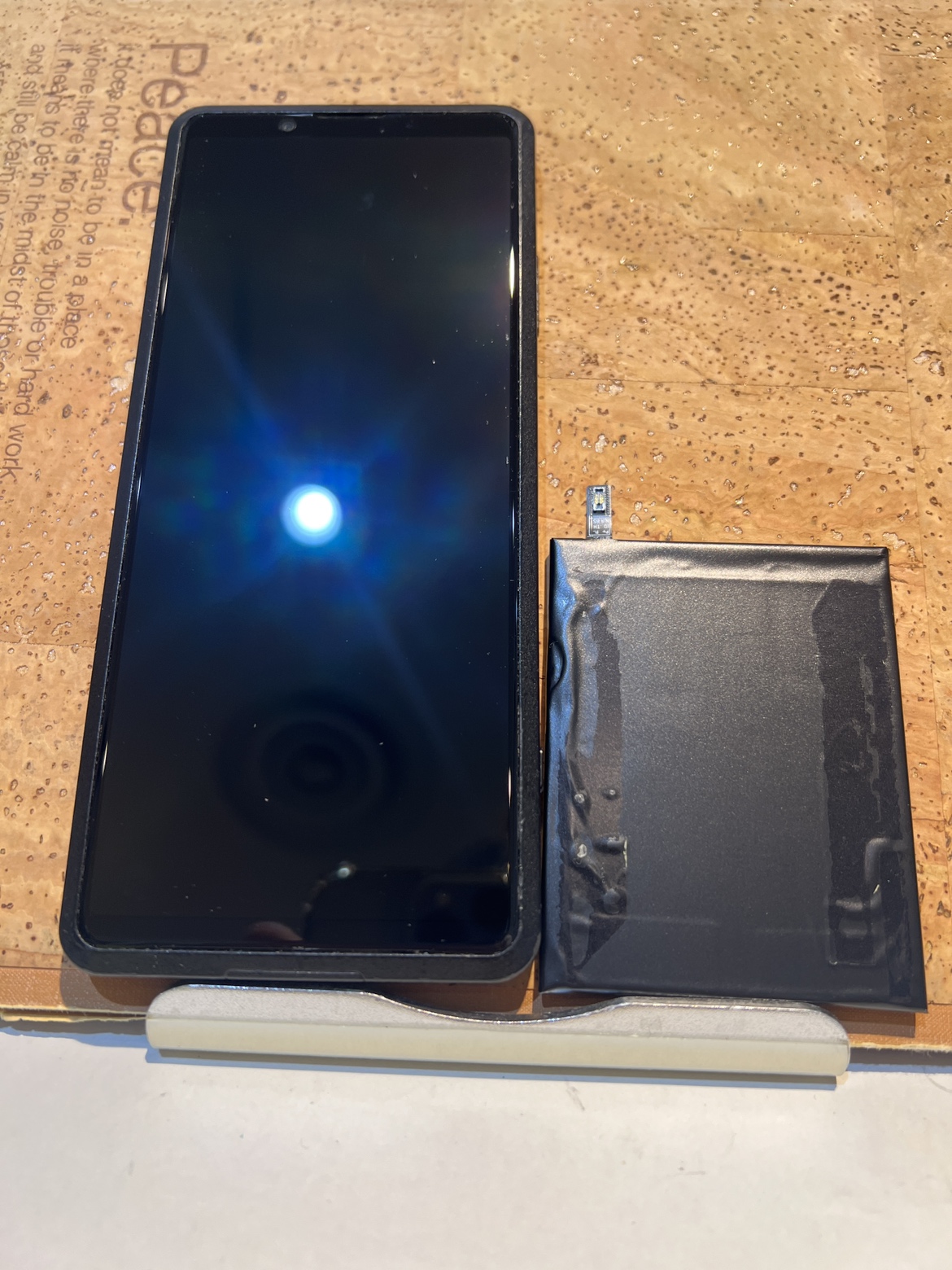 Xperia Pro(エクスペリアプロ)のバッテリー交換を行いました！(*'▽')
